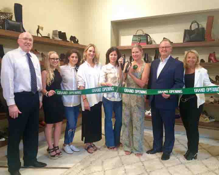 Read more about the article neopolitan Opens Spectacular New Store
