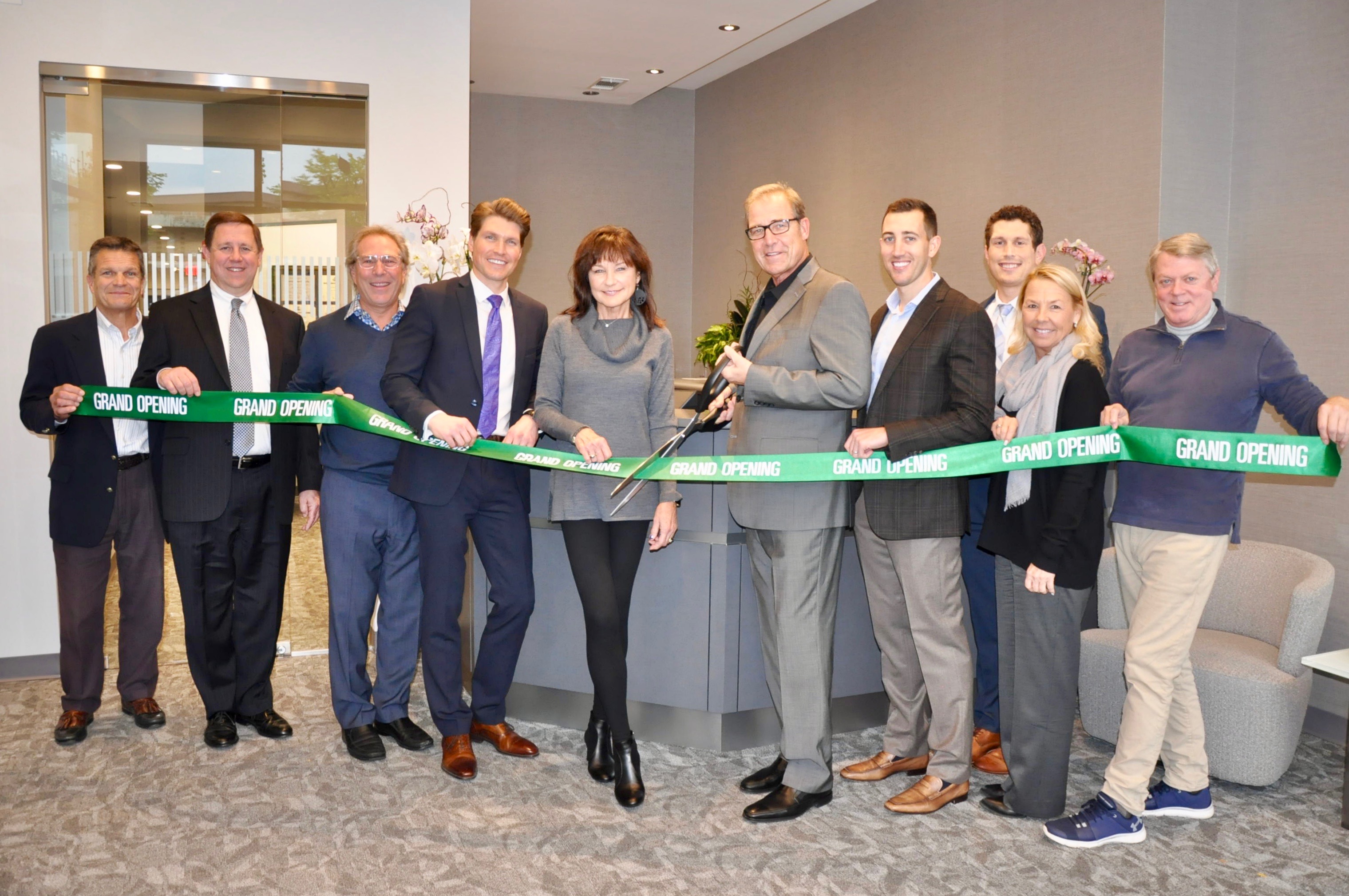 Read more about the article A Ribbon Cutting is Held by the WNCC for Winnetka Dental Group Ltd.